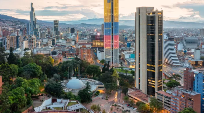 La avenida Polo Oriental conectará la autopista Norte con la avenida Santa Bárbara, mejorando la circulación en el norte. La avenida Polo Oriental conectará la autopista Norte con la avenida Santa Bárbara, mejorando la circulación en el norte.