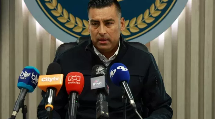 El coronel Daniel Gutiérrez, director del INPEC, en una atención a medios.