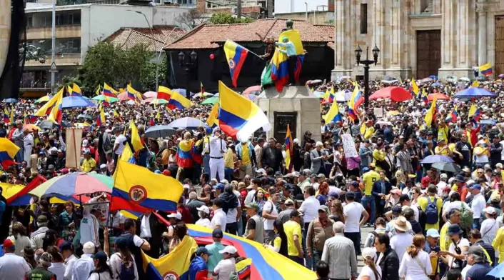 Protestas contra Petro Protestas contra Petro