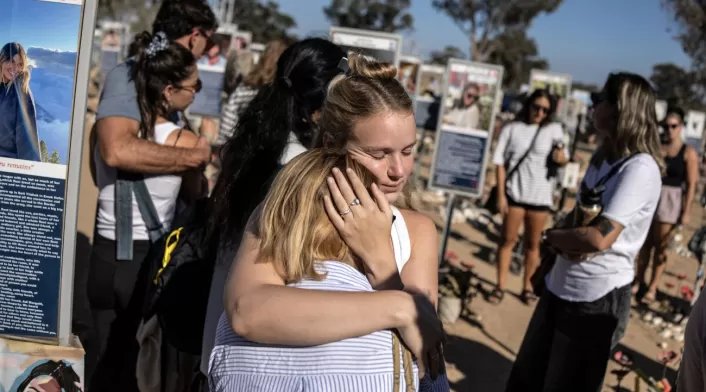 Rebeca González narra el doloroso cautiverio de su esposo en Gaza, mientras su hijo de cinco años espera con esperanza. Descubre cómo viven las familias de los secuestrados en la Franja de Gaza Rebeca González narra el doloroso cautiverio de su esposo en Gaza, mientras su hijo de cinco años espera con esperanza. Descubre cómo viven las familias de los secuestrados en la Franja de Gaza