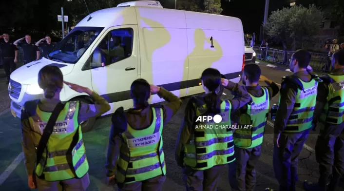 Hamás entrega restos de rehenes muertos en Gaza a Israel Hamás entrega restos de rehenes muertos en Gaza a Israel