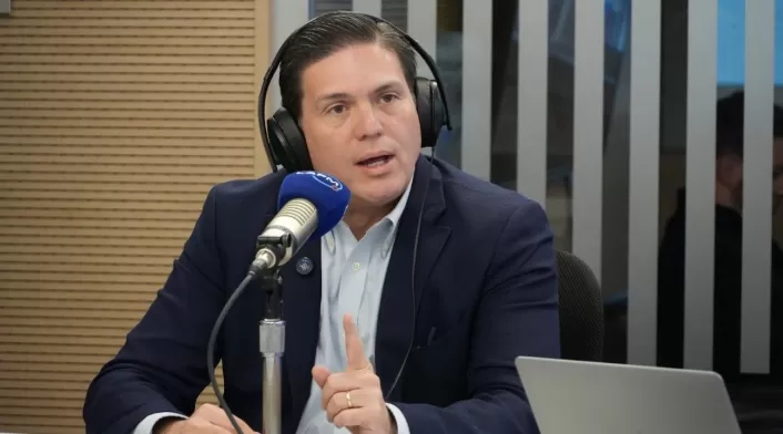 Juan Carlos Pinzón, en Tribuna RCN Juan Carlos Pinzón, en Tribuna RCN