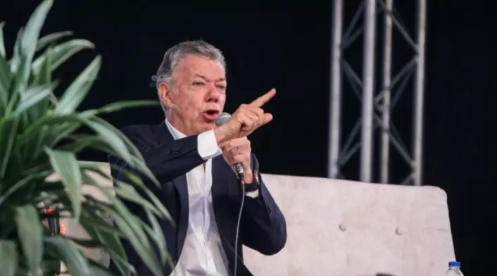 Juan Manuel Santos critica a Gustavo Petro y Donald Trump por su enfrentamiento, afectando a ciudadanos de Colombia y EE. UU. Juan Manuel Santos critica a Gustavo Petro y Donald Trump por su enfrentamiento, afectando a ciudadanos de Colombia y EE. UU.