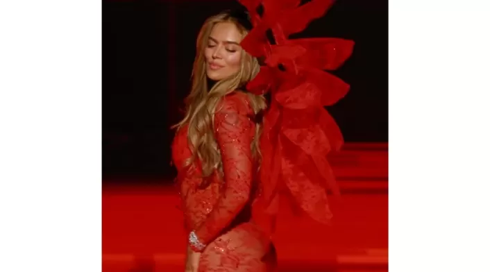 La presentación de Karol G en el Victoria’s Secret Fashion Show 2025 La presentación de Karol G en el Victoria’s Secret Fashion Show 2025