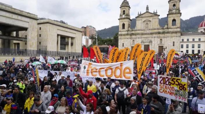 El próximo martes 14 de octubre, las principales ciudades de Colombia serán escenario de una nueva jornada de movilizaciones convocada por Fecode y la CUT para respaldar reformas sociales. El próximo martes 14 de octubre, las principales ciudades de Colombia serán escenario de una nueva jornada de movilizaciones convocada por Fecode y la CUT para respaldar reformas sociales.