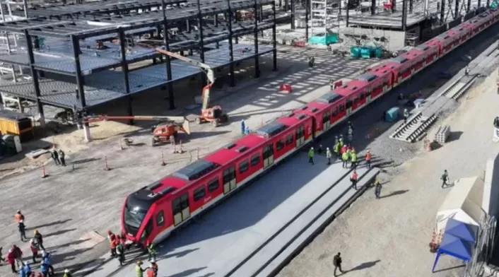 El tren será llevado a una vía de 905 metros, donde se aplicarán los protocolos de seguridad establecidos El tren será llevado a una vía de 905 metros, donde se aplicarán los protocolos de seguridad establecidos
