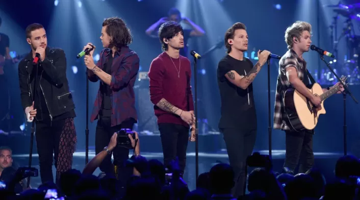 Una de las boybands más exitosas hizo historia cuando los integrantes aún no alcanzaban la mayoría de edad, pues tenían entre 16 y 17 años al comenzar en la industria musical Una de las boybands más exitosas hizo historia cuando los integrantes aún no alcanzaban la mayoría de edad, pues tenían entre 16 y 17 años al comenzar en la industria musical