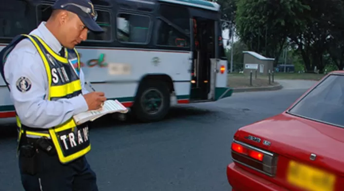 Pico y placa en Cali horarios y restricciones del 6 al 10 de octubre de 2025 Pico y placa en Cali horarios y restricciones del 6 al 10 de octubre de 2025