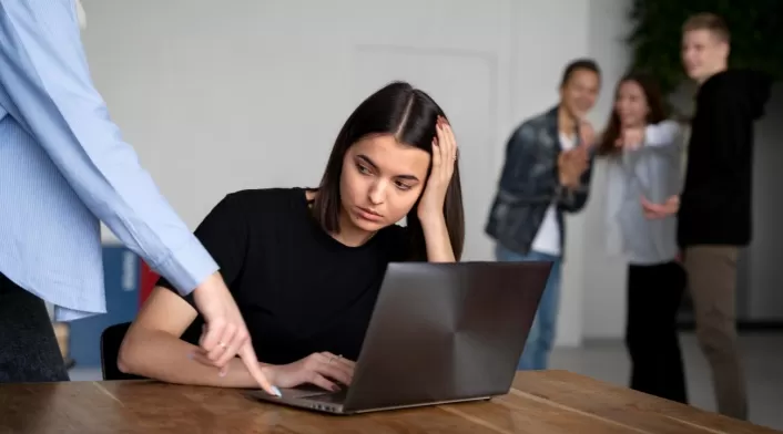 Psicóloga explica cómo el comportamiento de un jefe puede afectar la salud mental de los trabajadores Psicóloga explica cómo el comportamiento de un jefe puede afectar la salud mental de los trabajadores