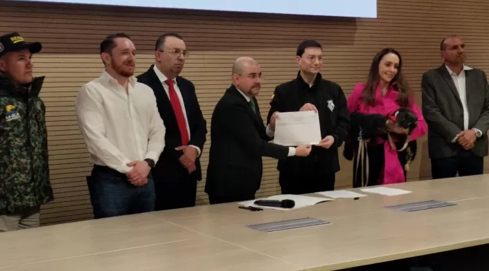 Excontralor Felipe Córdoba confirmó su precandidatura presidencial por firmas