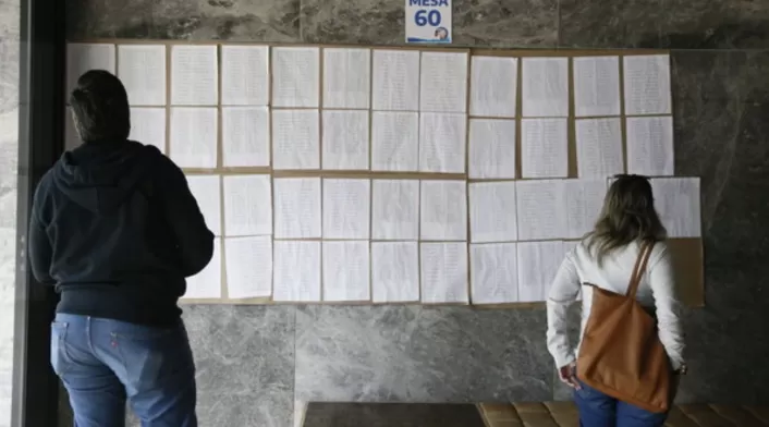 La Registraduría Nacional informó que los jurados de votación recibirán un día de descanso compensatorio y 20 horas de servicio social estudiantil obligatorio La Registraduría Nacional informó que los jurados de votación recibirán un día de descanso compensatorio y 20 horas de servicio social estudiantil obligatorio
