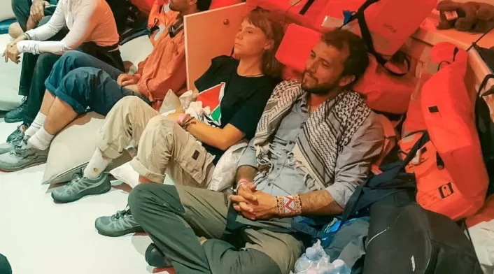 Entre los detenidos por Israel se encuentran 30 personas españolas, 22 italianas, entre muchas otras. Entre los detenidos por Israel se encuentran 30 personas españolas, 22 italianas, entre muchas otras.