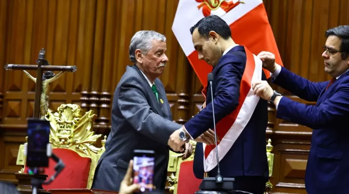 José Enrique Jerí asumió la presidencia del Perú. José Enrique Jerí asumió la presidencia del Perú.