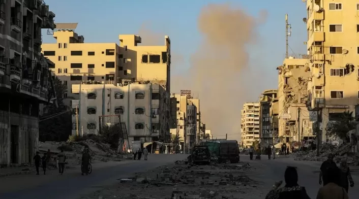 En el sur a la ciudad de Gaza solo quedaron alrededor de 250.000 gazatíes de los más de un millón que vivían allí. En el sur a la ciudad de Gaza solo quedaron alrededor de 250.000 gazatíes de los más de un millón que vivían allí.