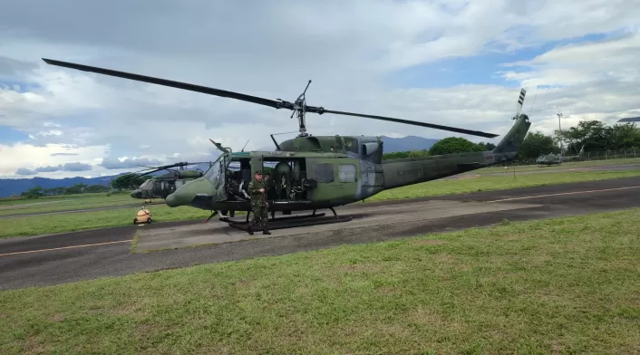 Helicóptero UH-1N del Ejército Nacional