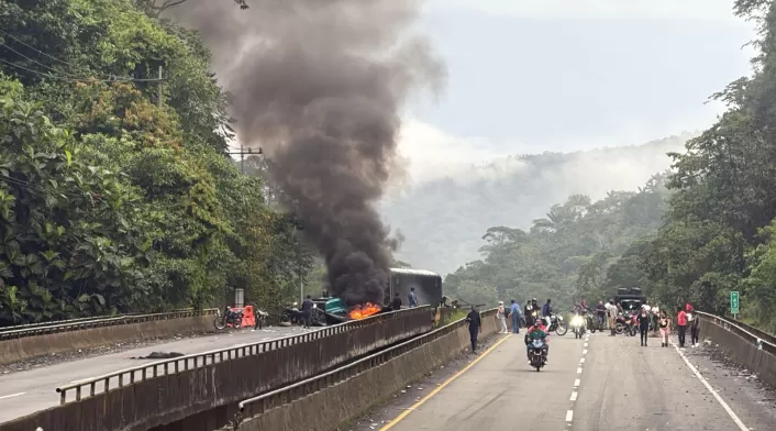 Bloqueos en la vía hacia Buenaventura