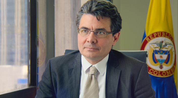 Alejandro-Gaviria-LAFm-Colprensa.jpg