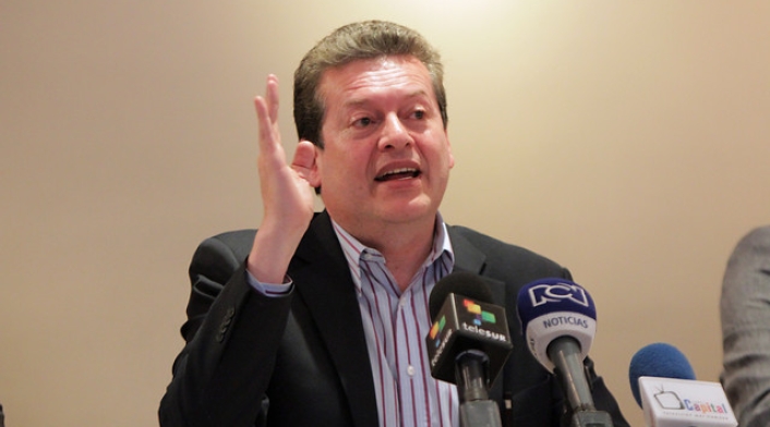 Alirio-Uribe-Colprensa-Germán-Enciso.jpg