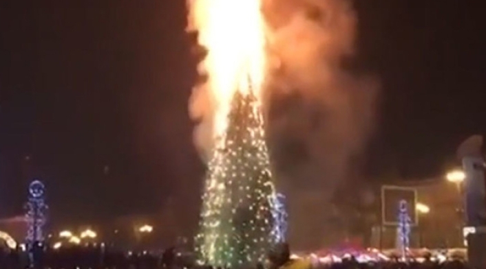 Arbol-de-navidad-LA-FM-video.jpg