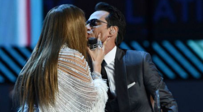 Beso-AFP.jpg