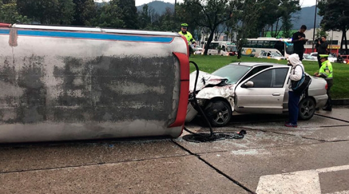 Buseta-volcada.jpg