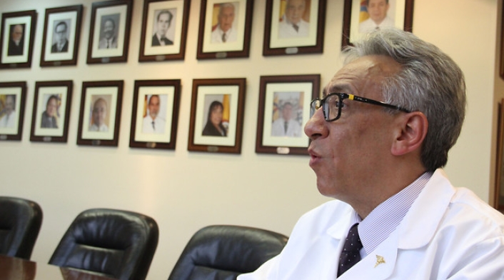 CARLOSVALDESMEDICINALEGALCOLPRENSA1.jpg