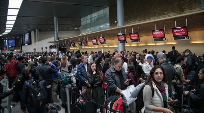 Cnogestiones-en-el-aeropuerto-El-Dorado-Colprensa-Luisa-González.jpg
