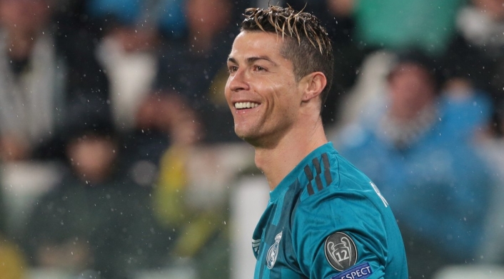 CristianoRonaldoFotoOficialUCL.jpg