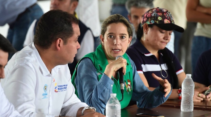 CristinaPlazasOficialTTRef1.jpg