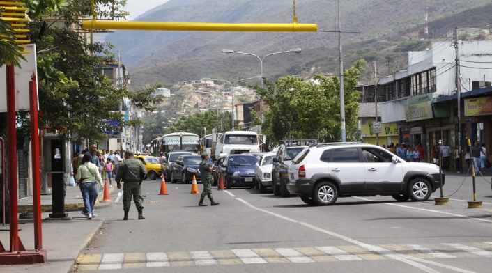 CucutaFronteraVenezuelaRefCOLPRENSA.jpg