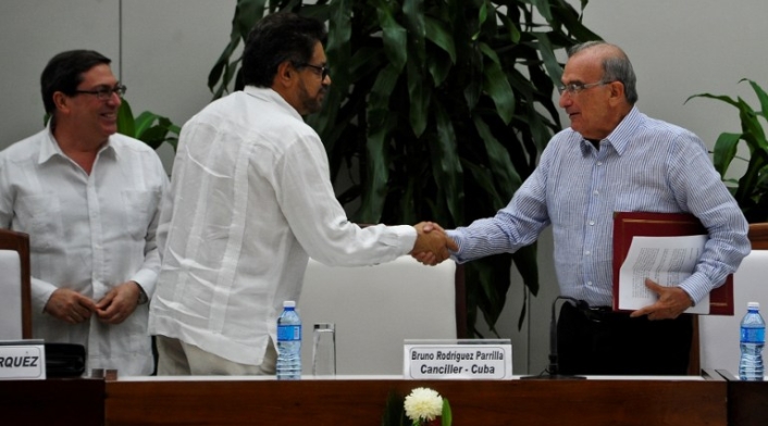 De-la-Calle-y-Marquez-LAFm-AFP.jpg