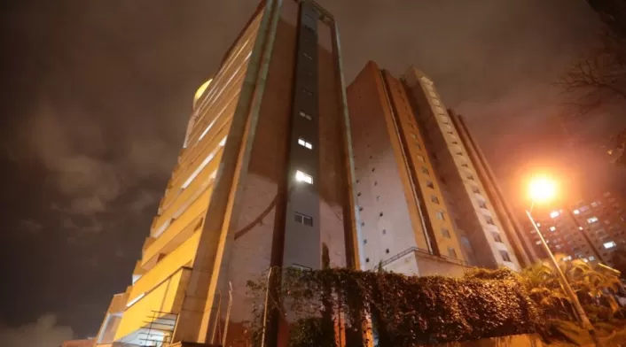 EDIFICIO-AGRIETADO-3.jpeg
