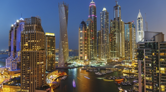 Emiratos-Árabes-LA-FM-Ingimage.jpg