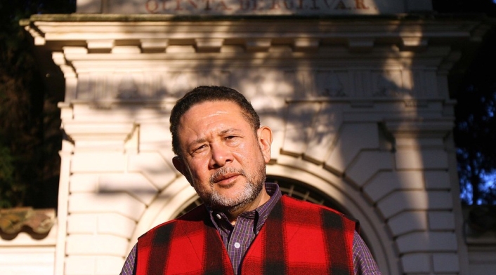 EscritorJaimeManriqueFotoCOLPRENSA.jpg