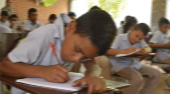 Estudiantes-distorsionado-colprensa.jpg