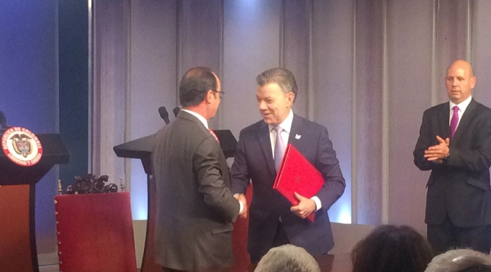 Firma-hollande-lafm-9.jpeg