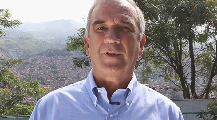 Gustavo-Villegas-LA-FM.jpg