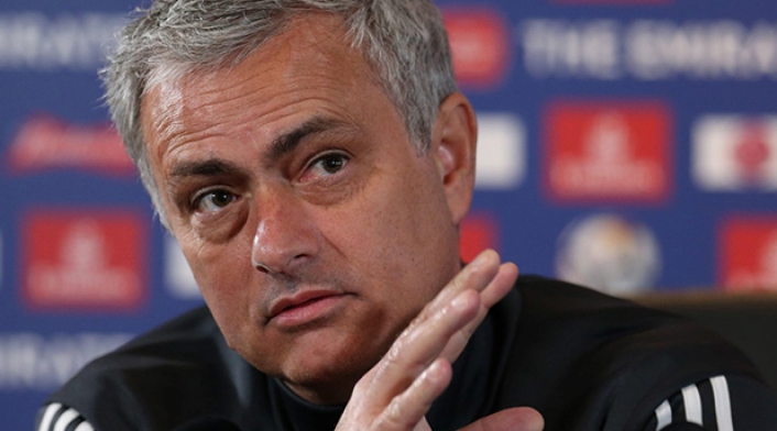 JoseMourinhoUnitedFOTOOFICIAL.jpg