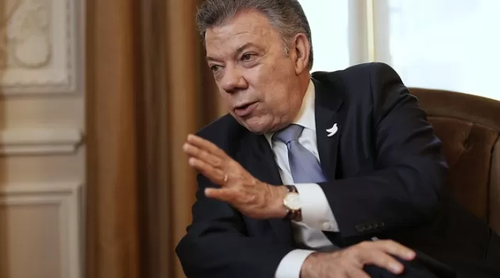 Juan-Manuel-Santos-Colprensa-Luisa-González.jpg