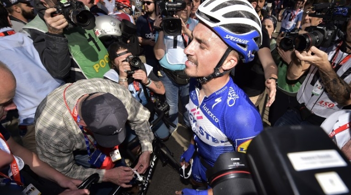 JulianAlaphilippeRefFotoAFP.jpg