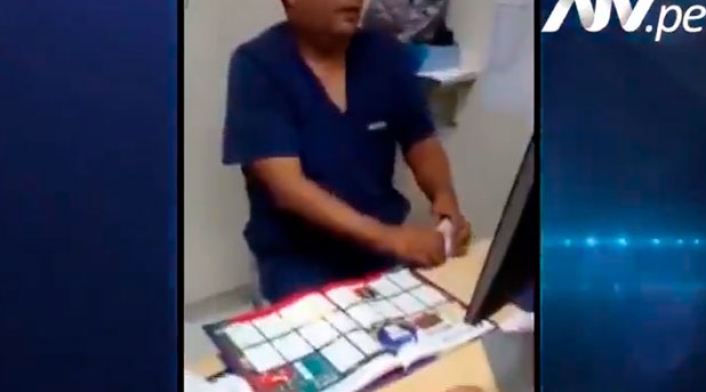 Médico-llenando-album-panini.jpg