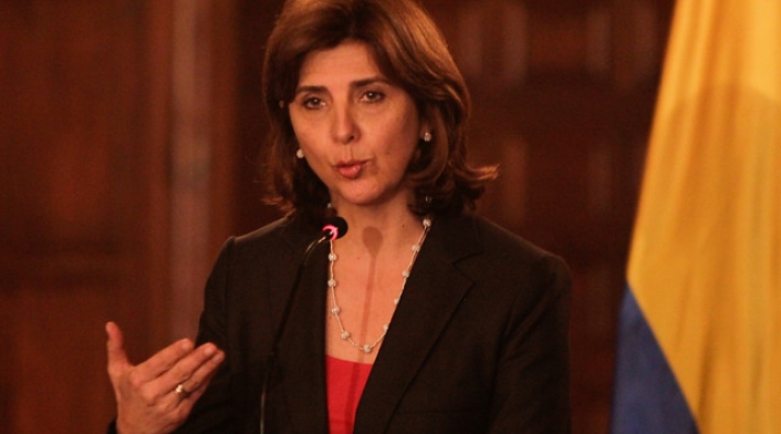 Maria-Angela-Holguin-Colprensa-Diego-Pineda1.jpg