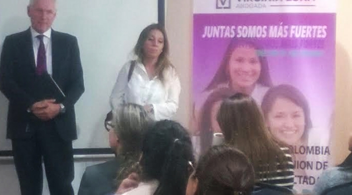 MujeresVictimasImplantesFMRCNRadio1.jpg