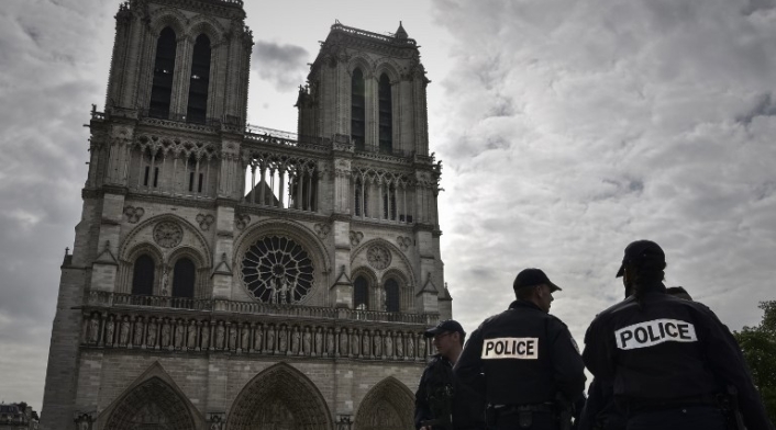 Notre-Dame-LA-FM-AFP.jpg