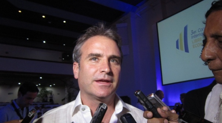 PabloFelipeRobledoSuperindustriaCOLPRENSALAFM1.jpg