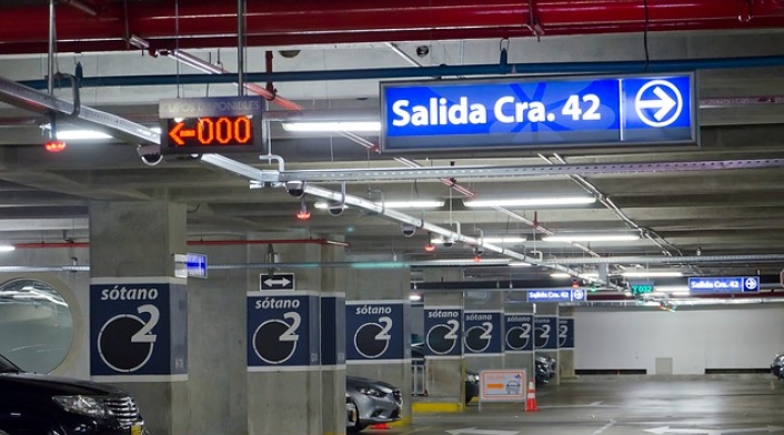 Parqueaderos-Colprensa.jpg