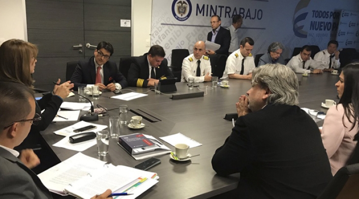 Pilotos-LA-FM-@MintrabajoCol.jpg