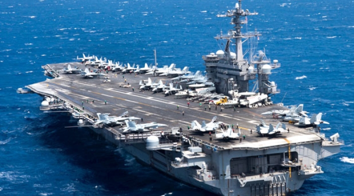 Portaaviones-norteamericano-en-Vietnam-Departamento-de-Defensa.jpg