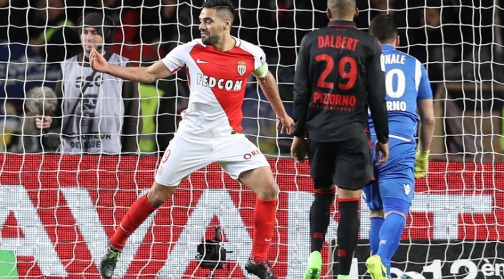 Radamel-Falcao-LA-FM-AFP.jpg