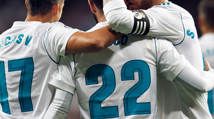 RealMadridJugadoresFotoOficial.jpg